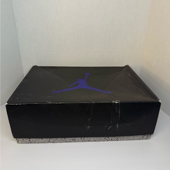 Jordan Athletic Shoes White and Purple main image 8